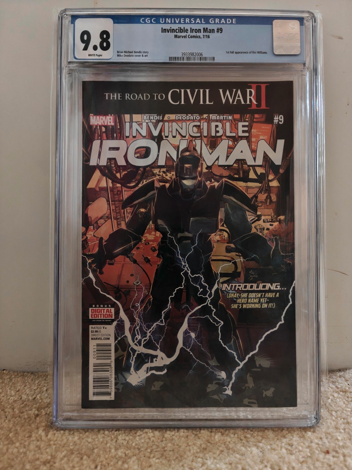 Invincible Iron Man 9 cgc 9.8 (First Riri Williams)