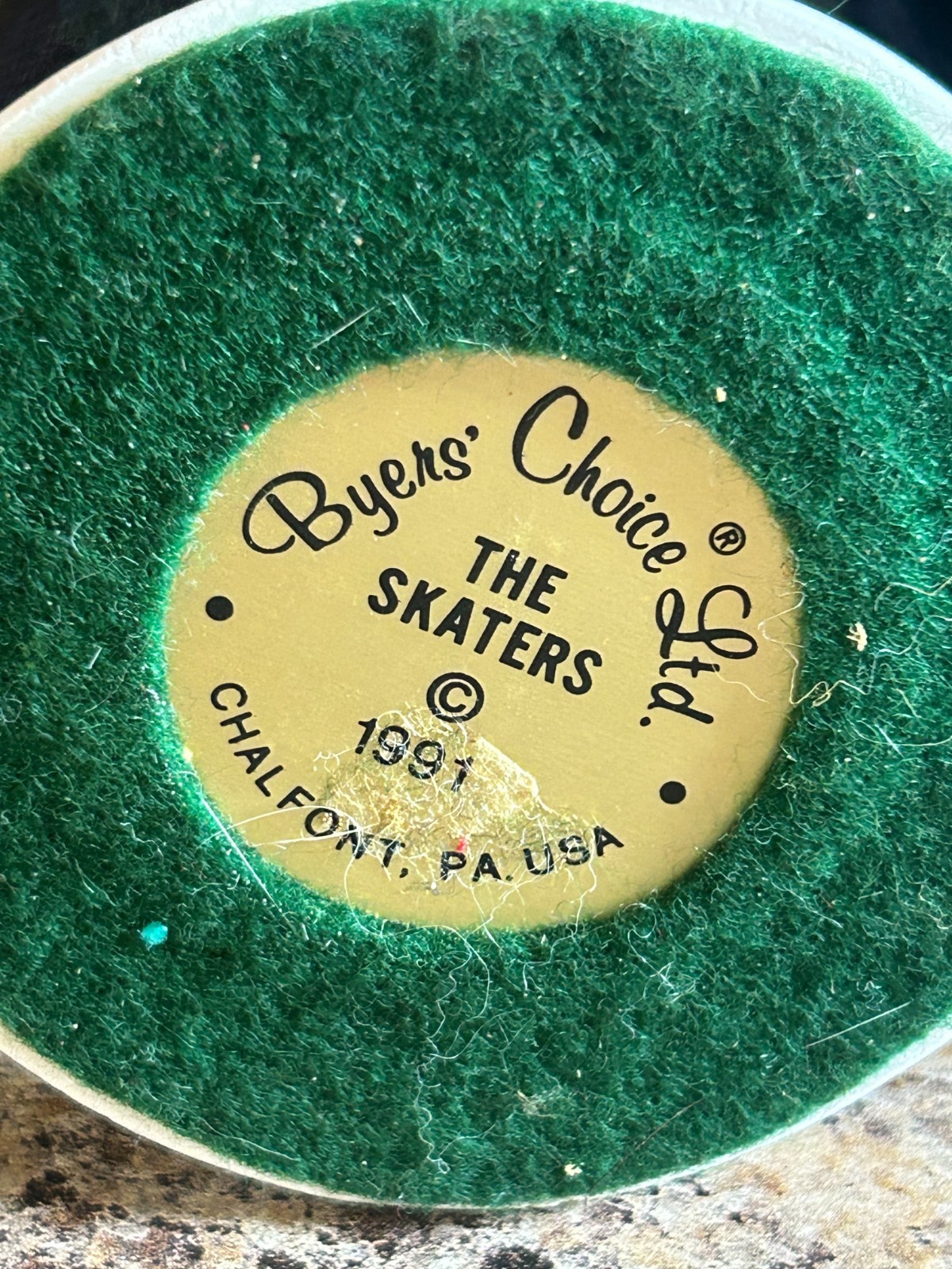 1991 Byers Choice Ltd The Skaters Woman in Winter Clothes + Muff #’d 93/100