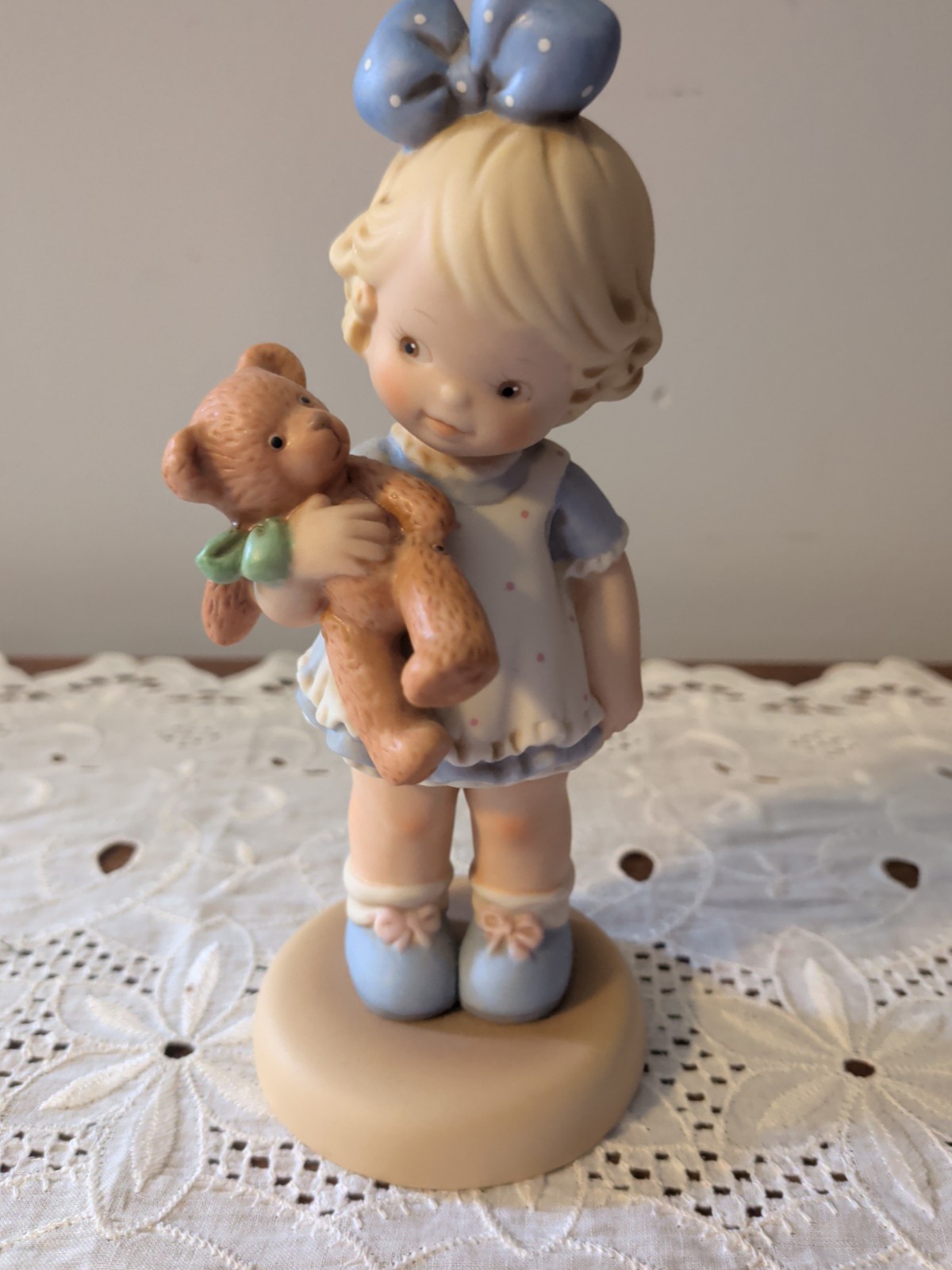 Holding On To Childhood Memories Memories Of Yesterday Figurine Membership Piece