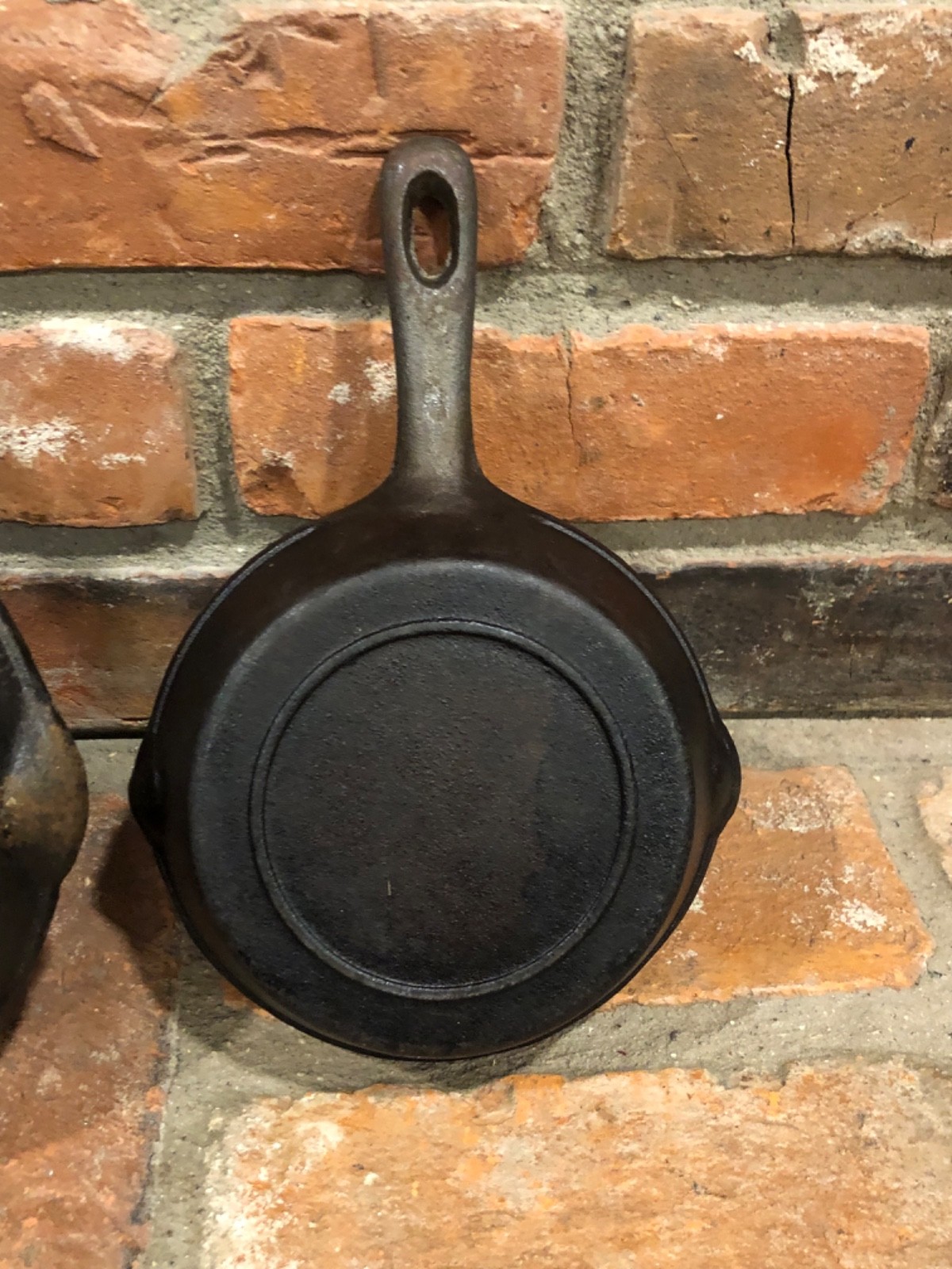 Vintage Unmarked Cast Iron Skillets Pans Lot of 3