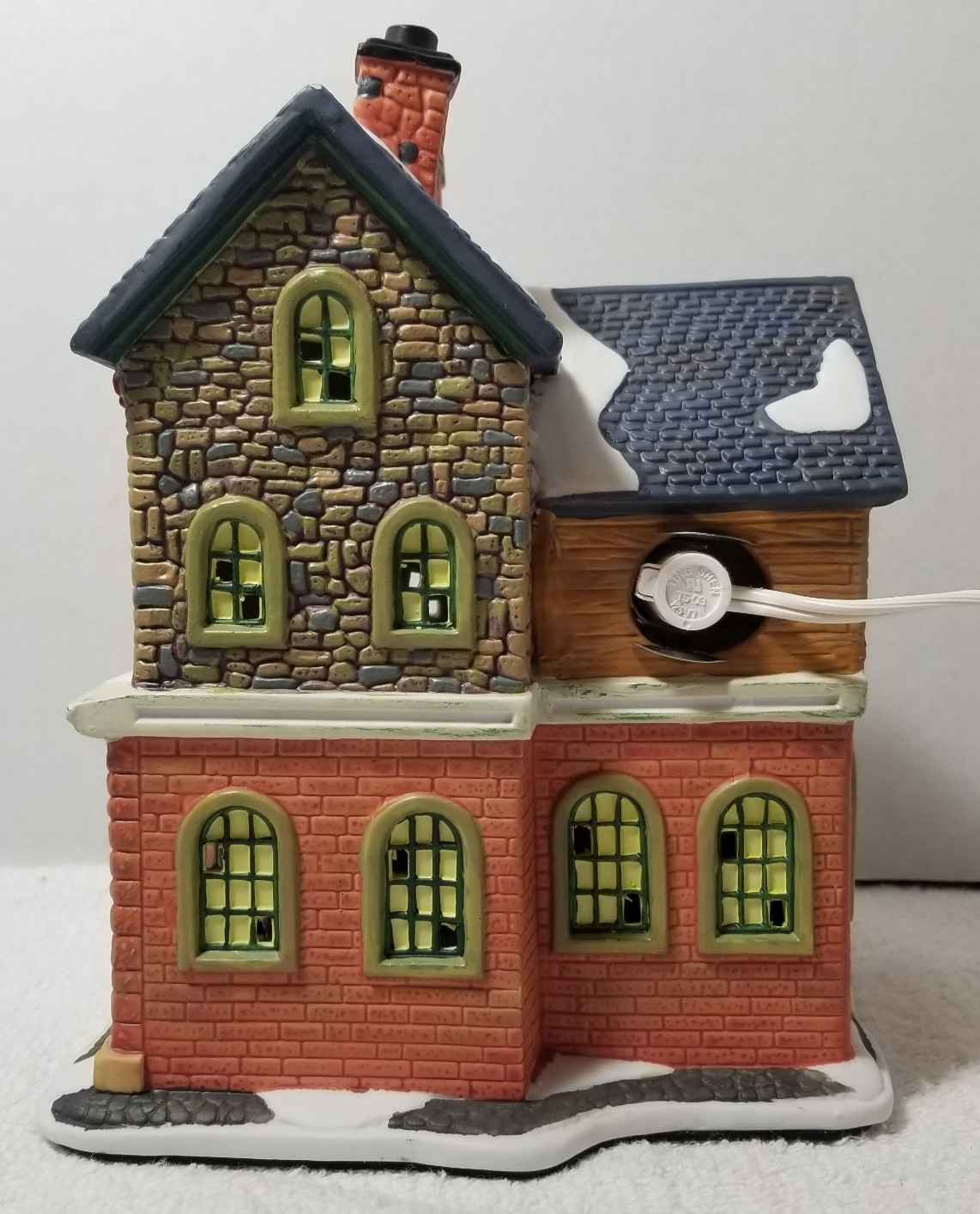 Vintage Santa’s Workbench Collection Turn & Stitch Tailor Retired No Box
