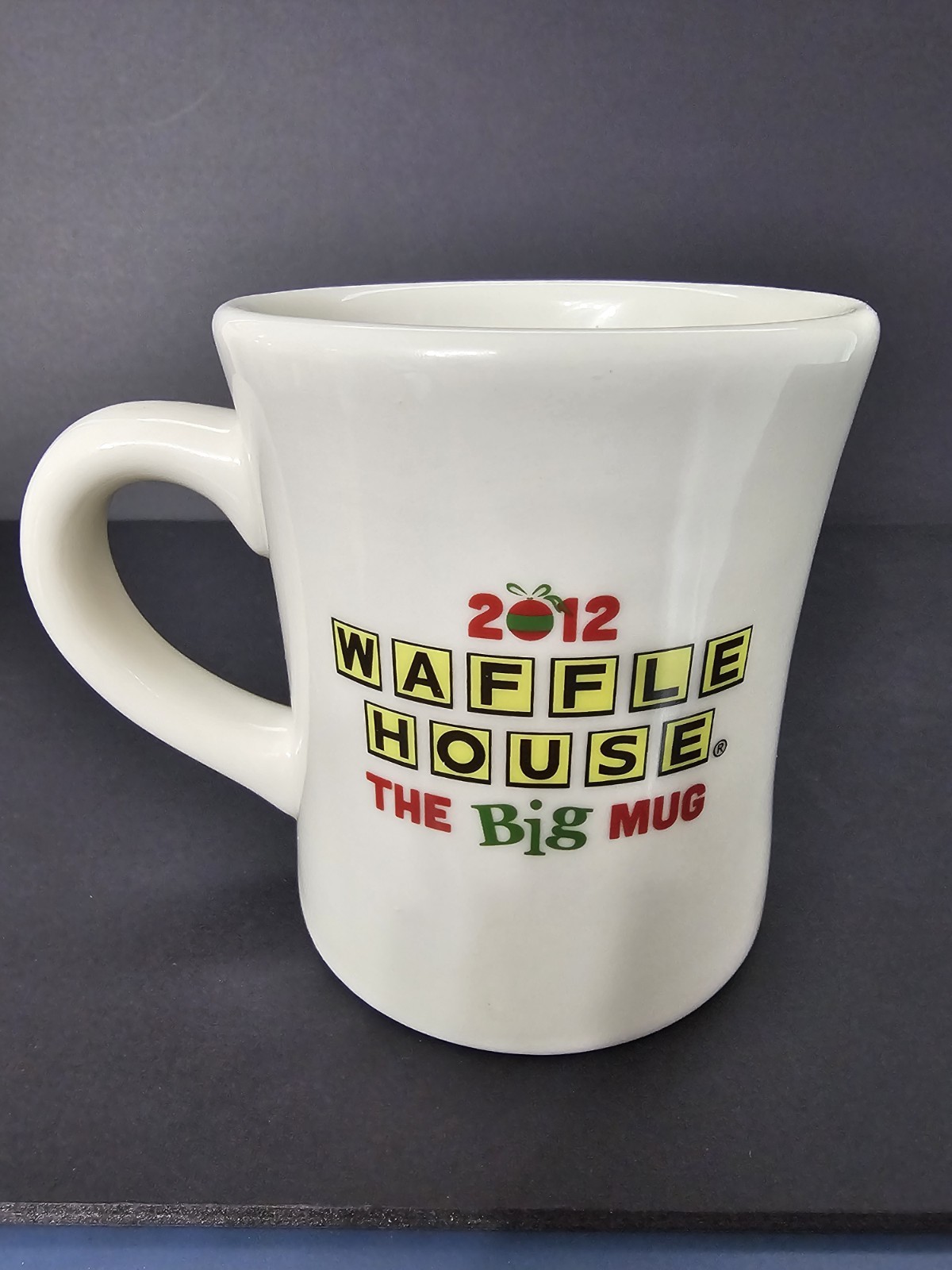 Waffle House The Big Mug Christmas Coffee Cup 2012 Tuxton Holiday Collectible