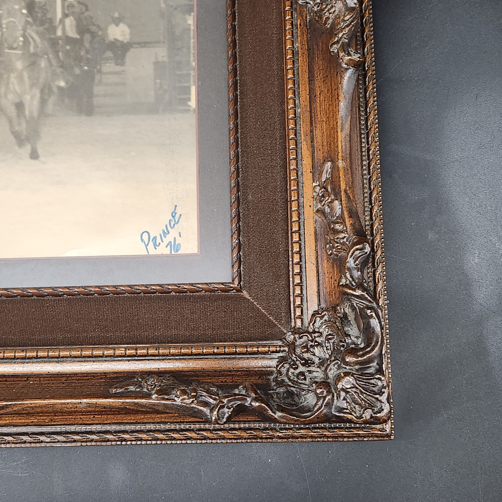 19″ X 16″ Dark Walnut Wood Frame Ornate W/ Velvet Mat W/ Vtg Rodeo Photograph