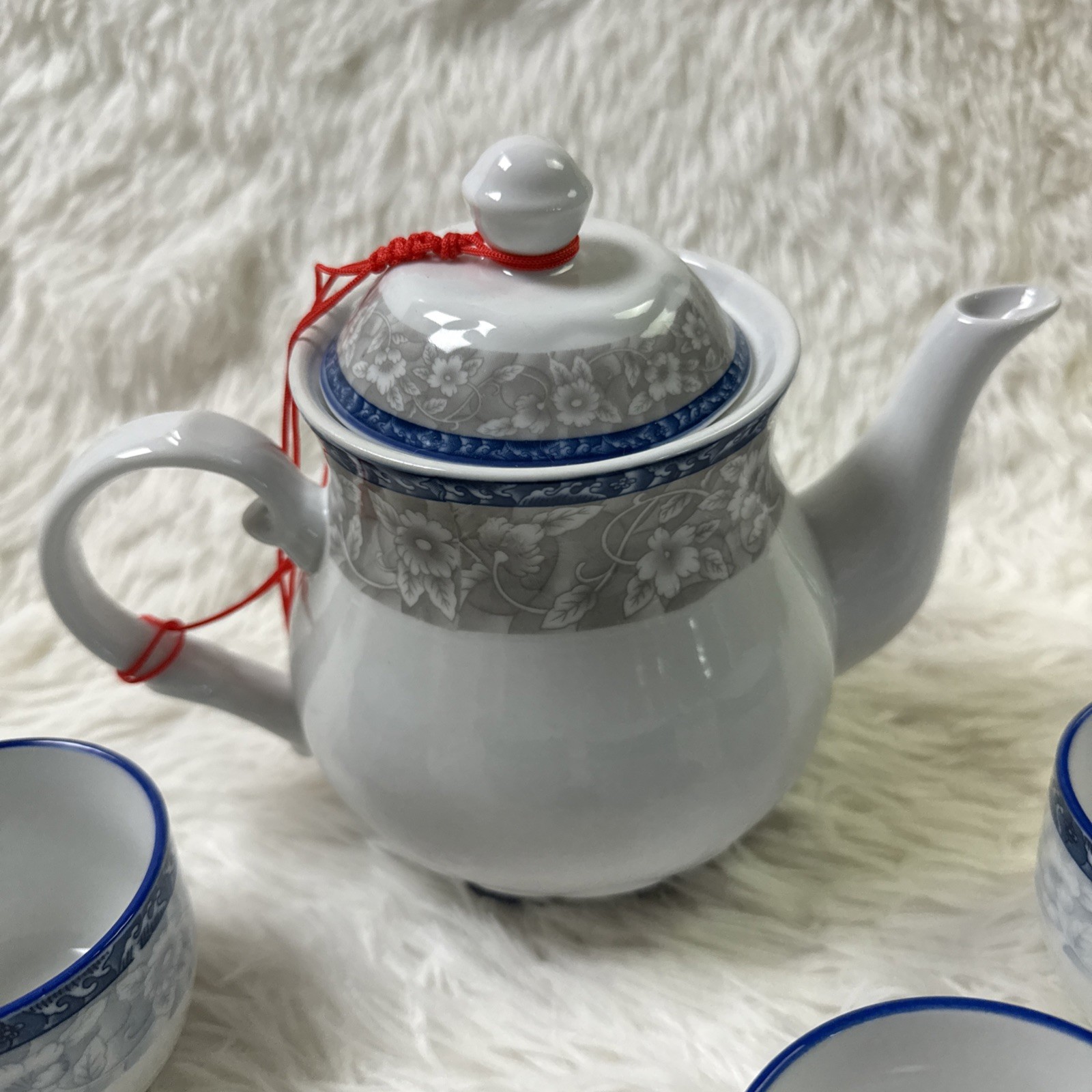 Cheng’s White Jade Porcelain White with Blue Floral Teapot Tea Pot and 4 Cups