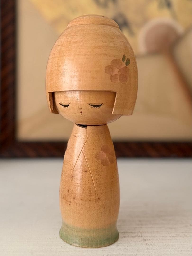 Creative Kokeshi Doll 18.5cm Soft Wood Handcrafted Soft Colors Used