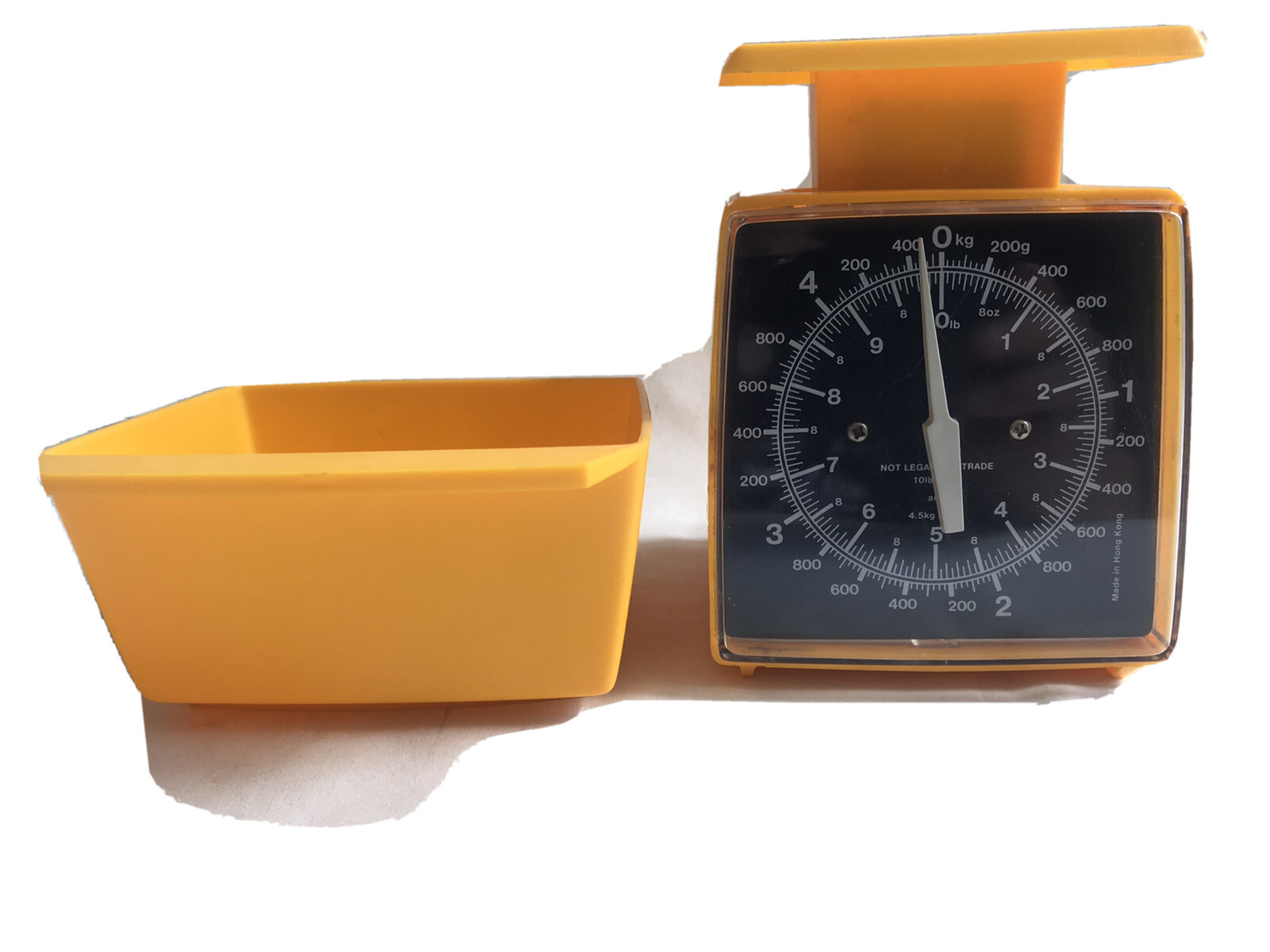 Retro Vintage Yellow 5kg Scales