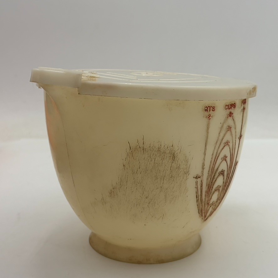 Vintage Tupperware Mix N Store batter bowl and measuring pitcher USED