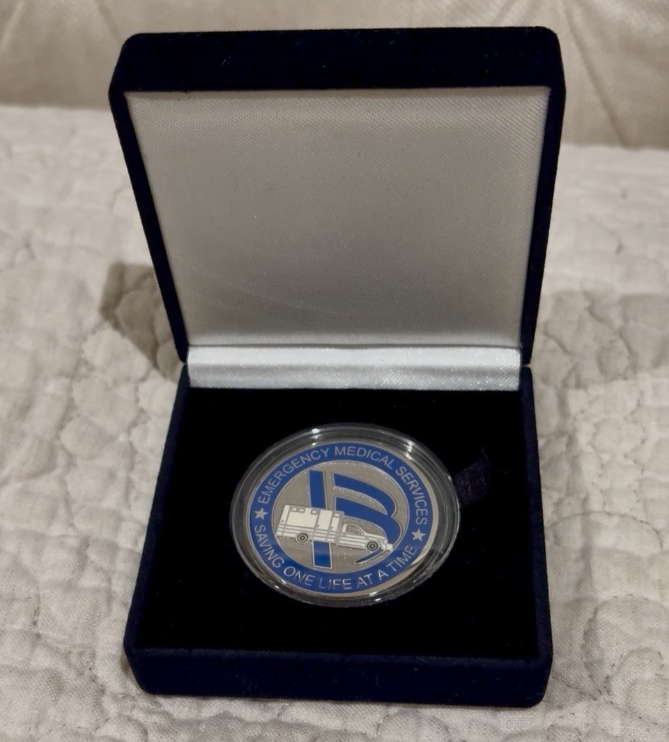 Vintage Challenge Coin Emergency Medical Services 2006 Protective Case NIB Look