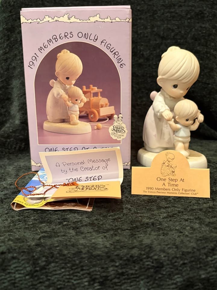 LIMITED Precious Moments figurine “One Step At A Time” #PM-911