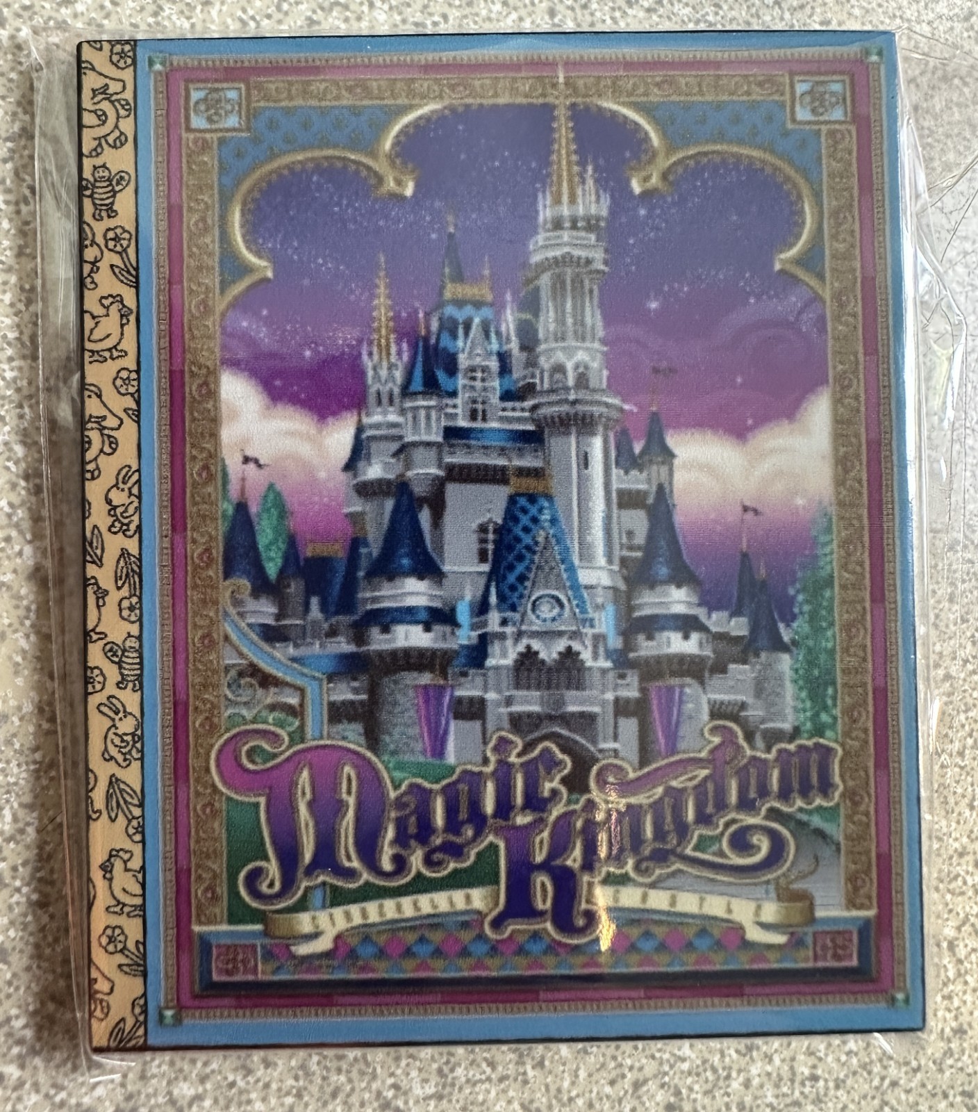 PIN MAGIC KINGDOM CASTLE 3″ JUMBO FANTASY LITTLE GOLDEN BOOK NEW
