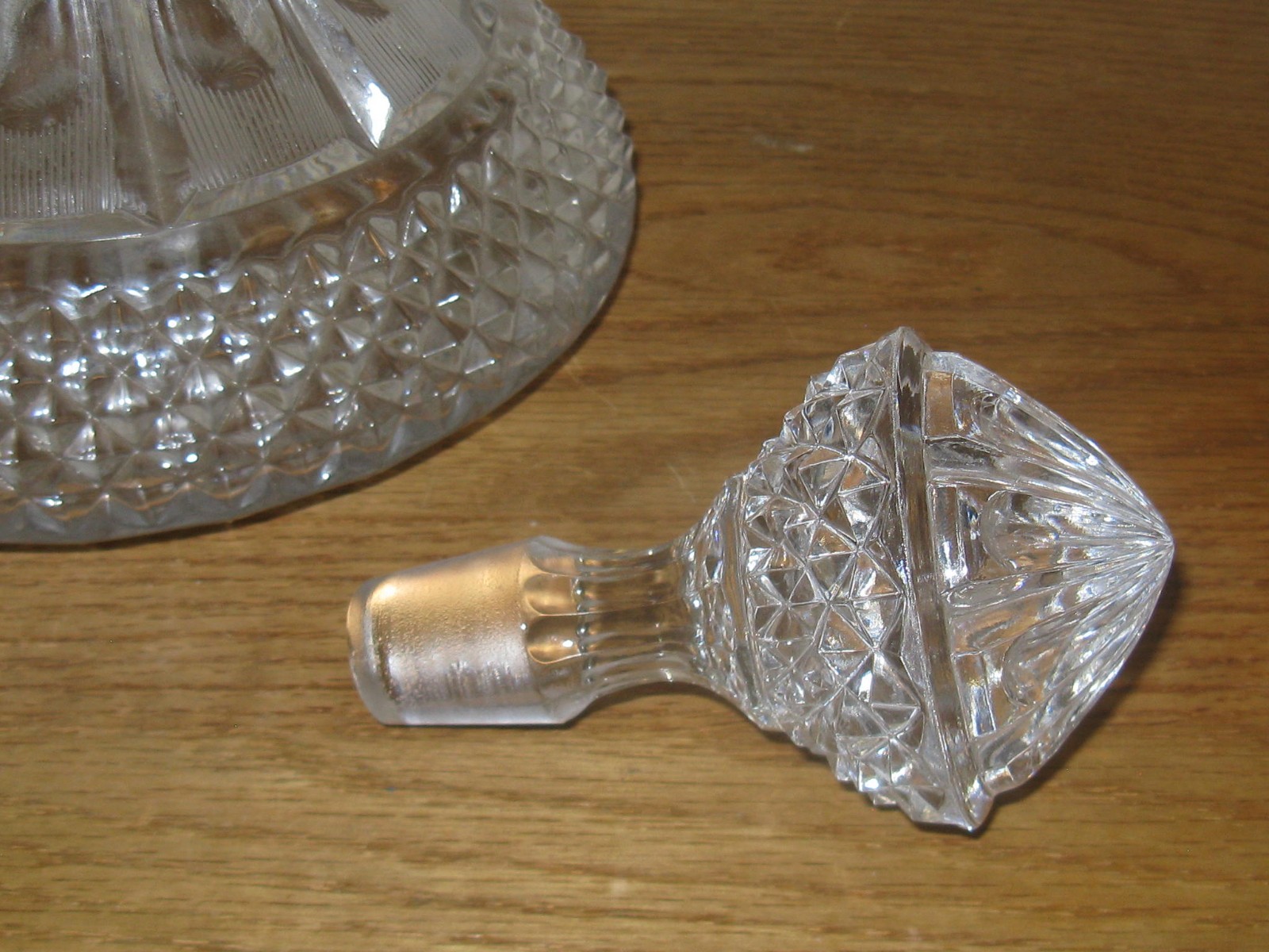 Vintage Crystal Ships Decanter Glass with Stopper 11 1/4″ x 7 1/4″ 1978