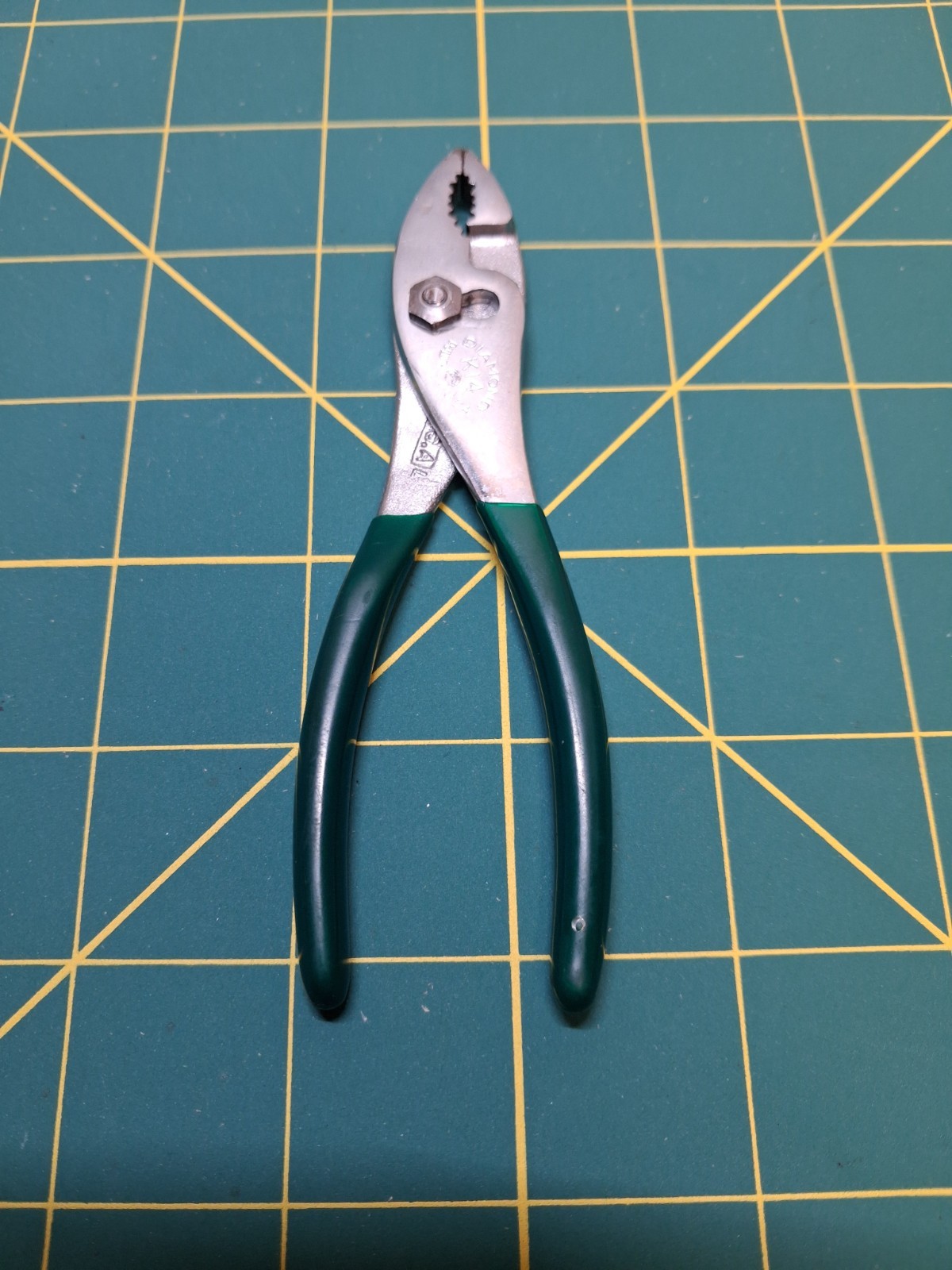 Vintage Diamond K-14 4.5in Slip-Joint Pliers with Vinyl Grips Made in USA 🇺🇸