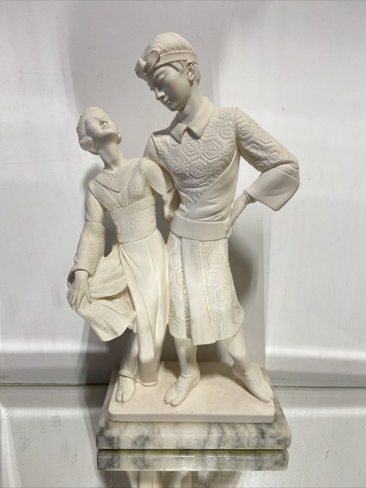 VTG. Arnoldo Giannelli Statue Sculpture of Young Couple Signed Marble Base