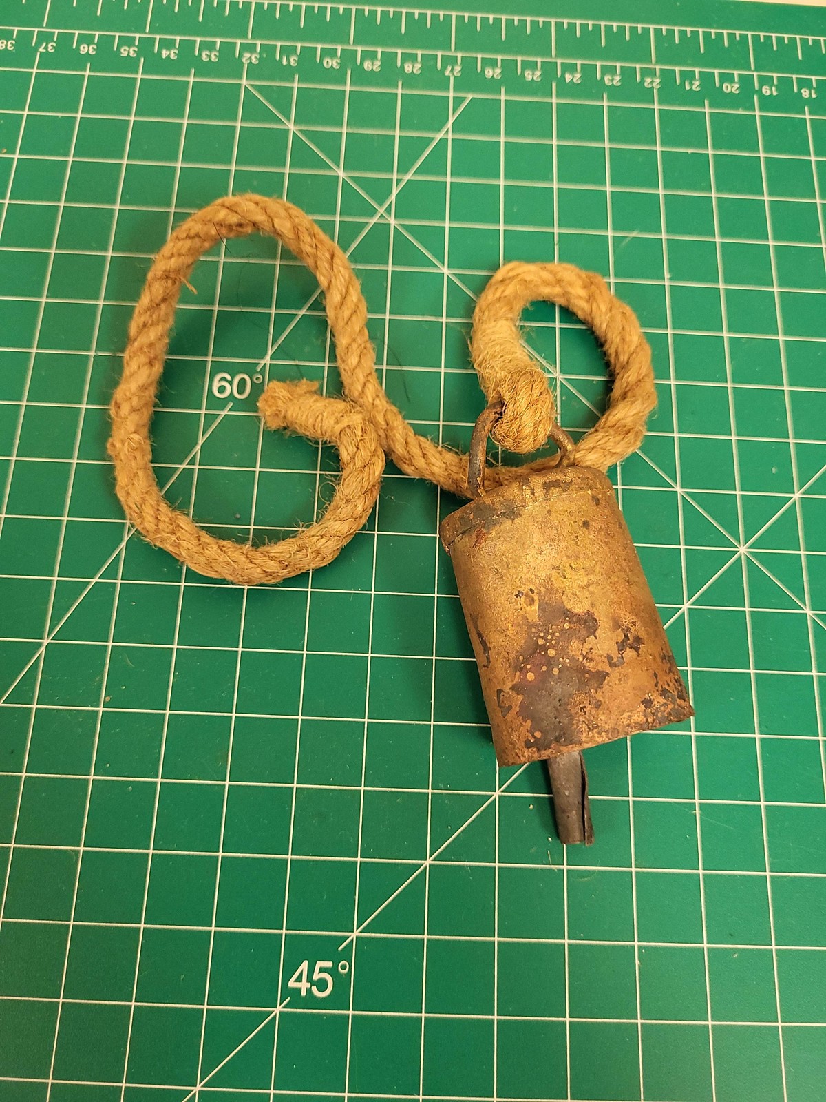 Vintage Metal Cow Bell Farm Rustic Decor Primitive Bell with Rope Hanger