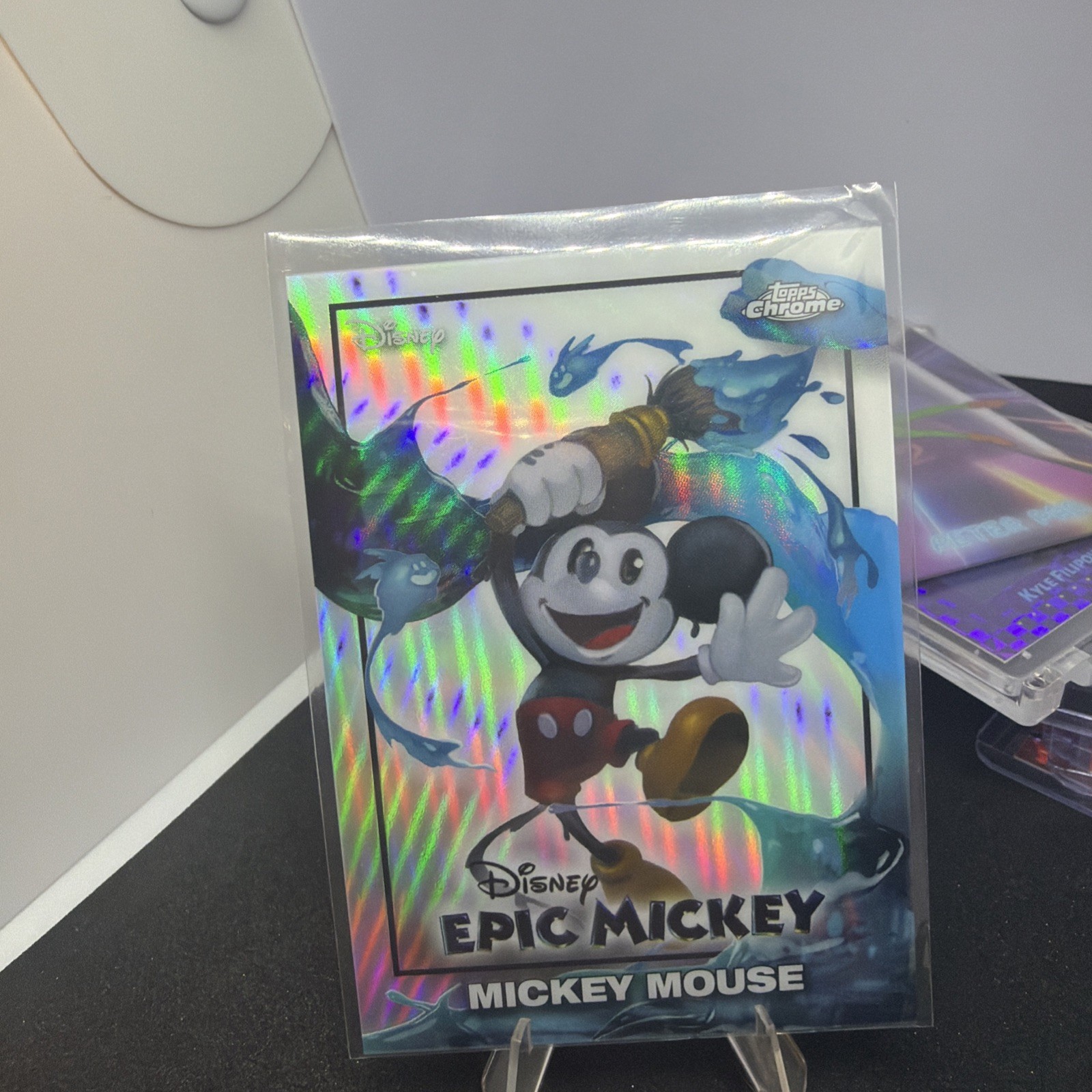 Mickey Mouse #EM-1 Topps Chrome Rainbow Foil 2026 Topps Disney Neon