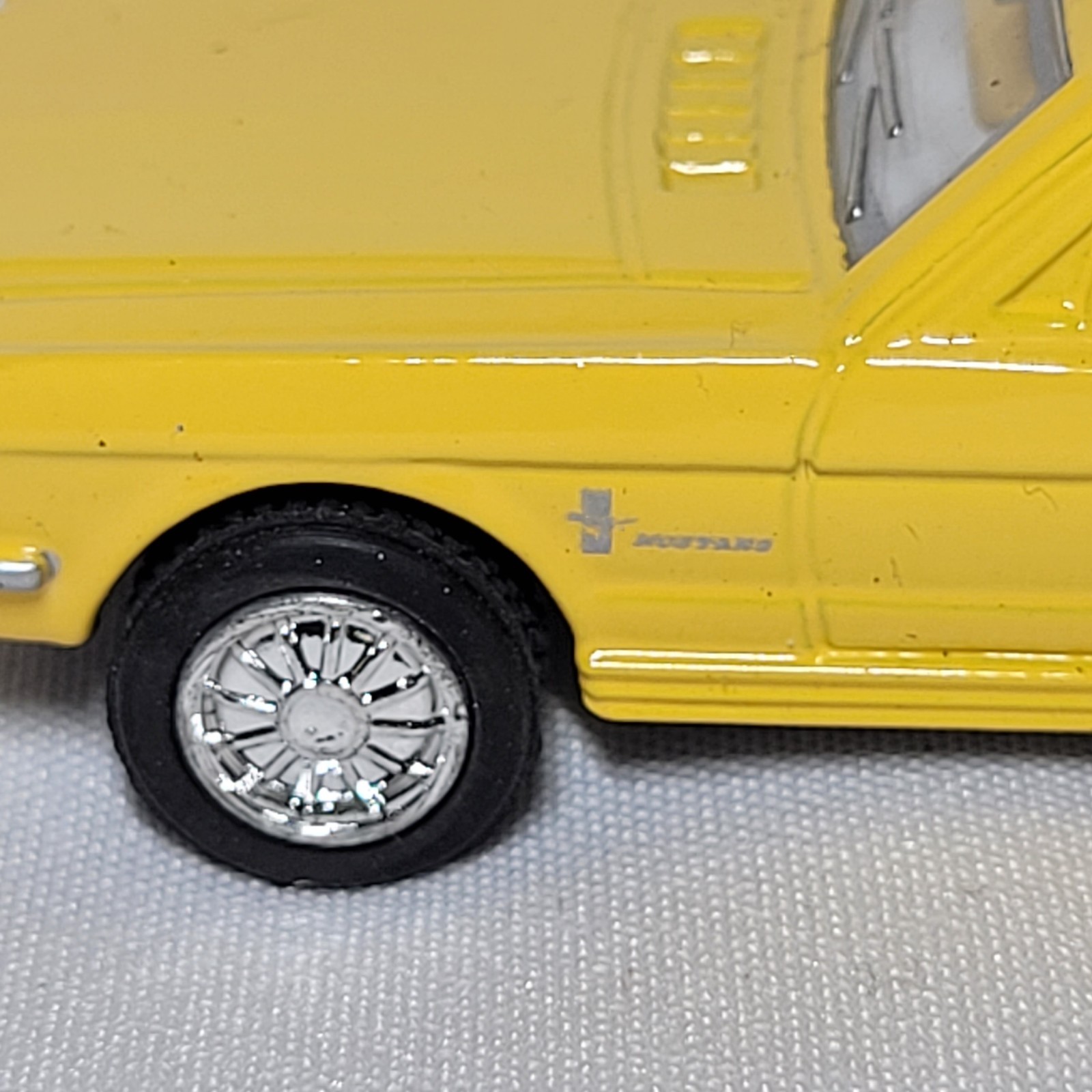 1964 1/2 Ford Mustang Pull Back Action Die Cast Keychain Yellow 1:72 Scale