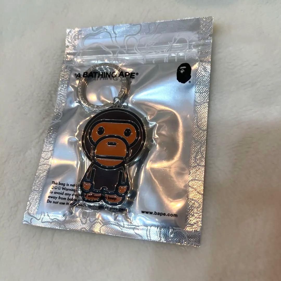 A BATHING APE Baby Milo Keychain Zinc Alloy Epoxy Resin Brass Unused