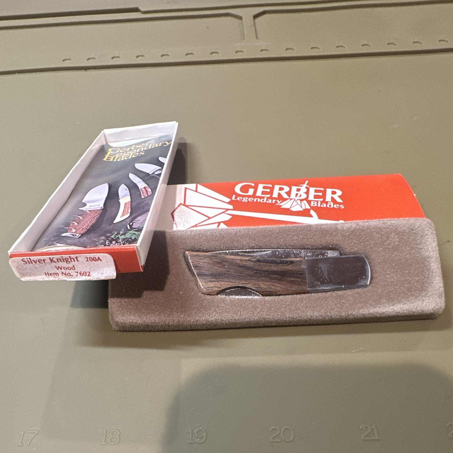Gerber Silver Knight 200A single Blade. 7602. New old stock. W/box. Never used.