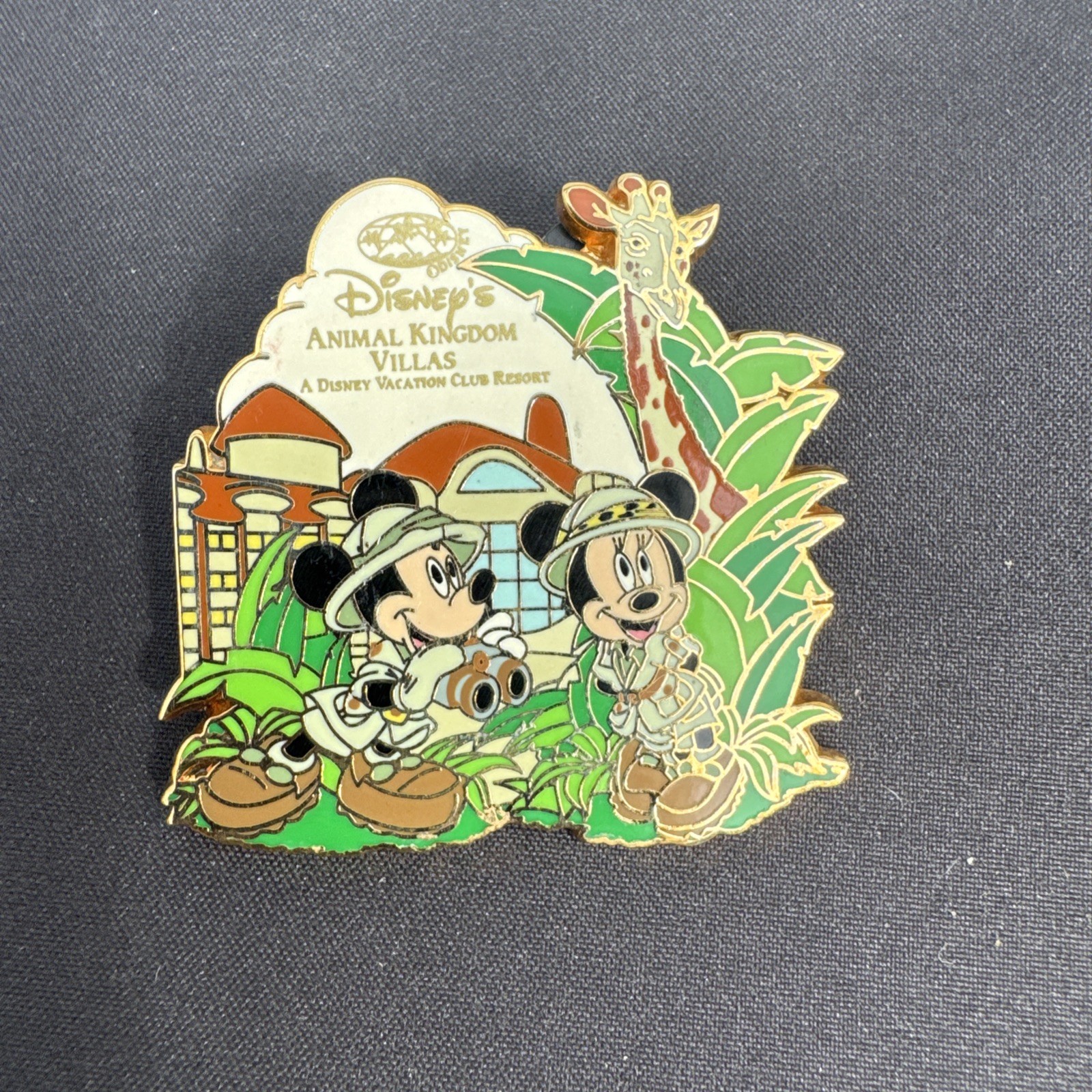 2007 DISNEY Trading Pin ANIMAL KINGDOM VILLAS RESORT Mickey & Minnie