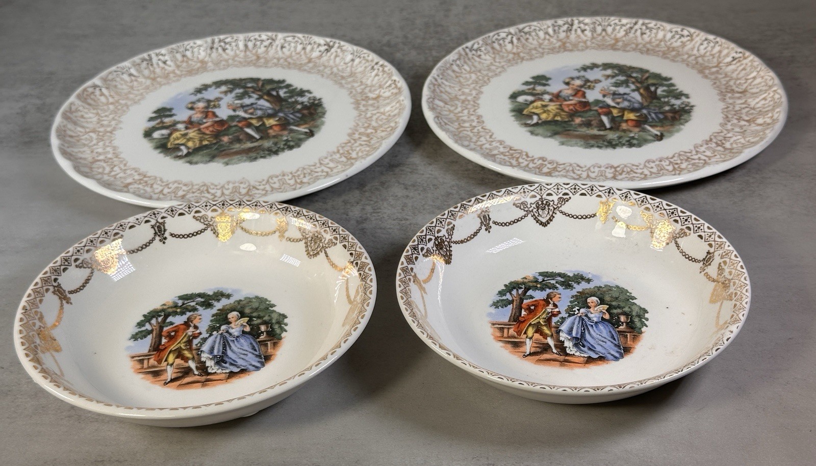 Vintage Stetson China 22KT Gold Colonial Couple 2 Plates 7″ 2 Berry Bowls 5 1/2″