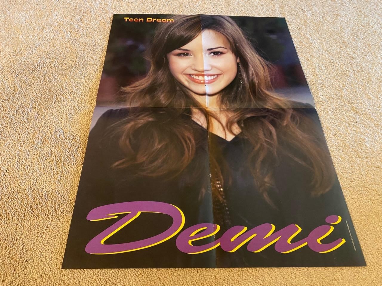 Demi Lovato Robert Pattinson Stewart magazine poster clipping Twilight Dream