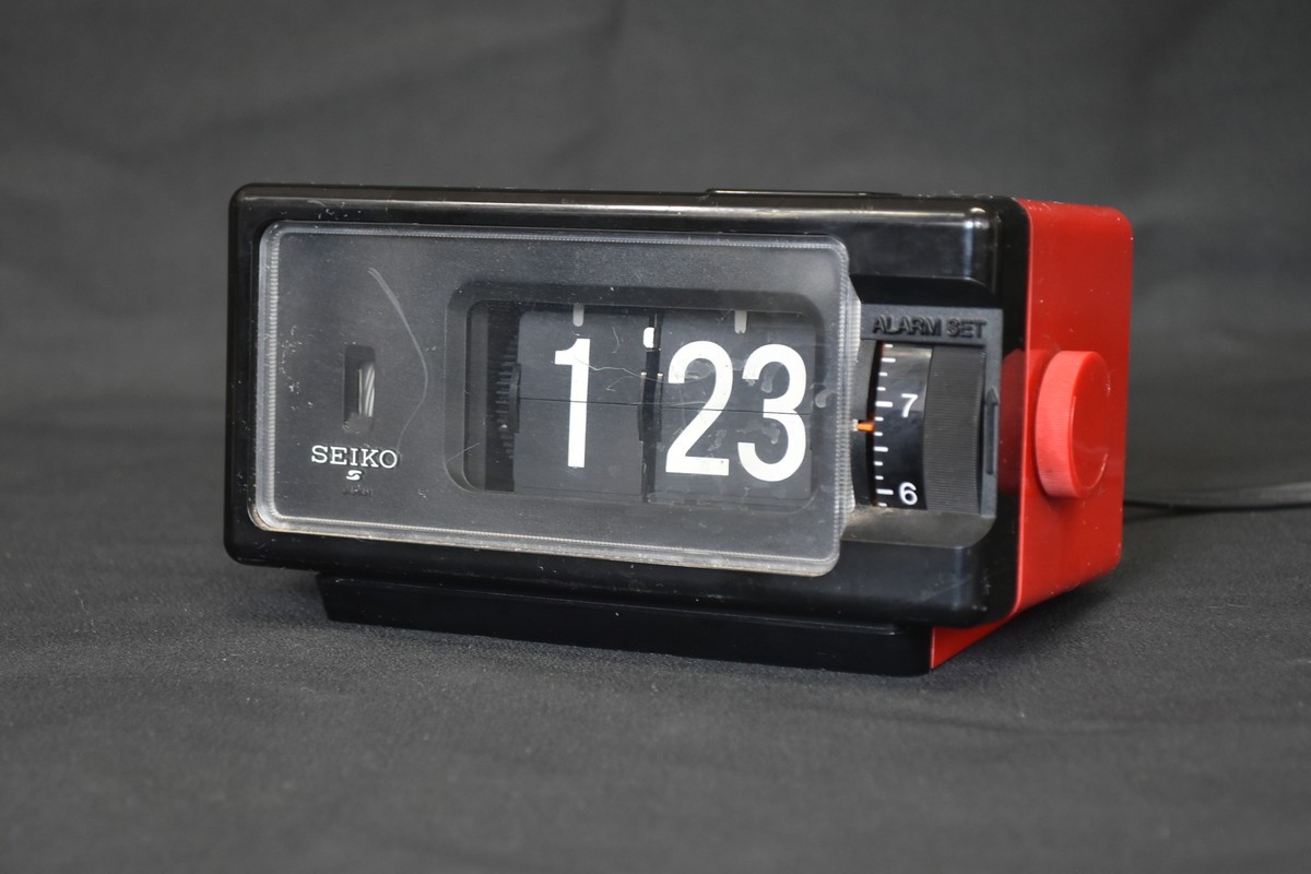 Vintage Seiko Flip Alarm Clock DP690R Hitaka Japan Red Black Working