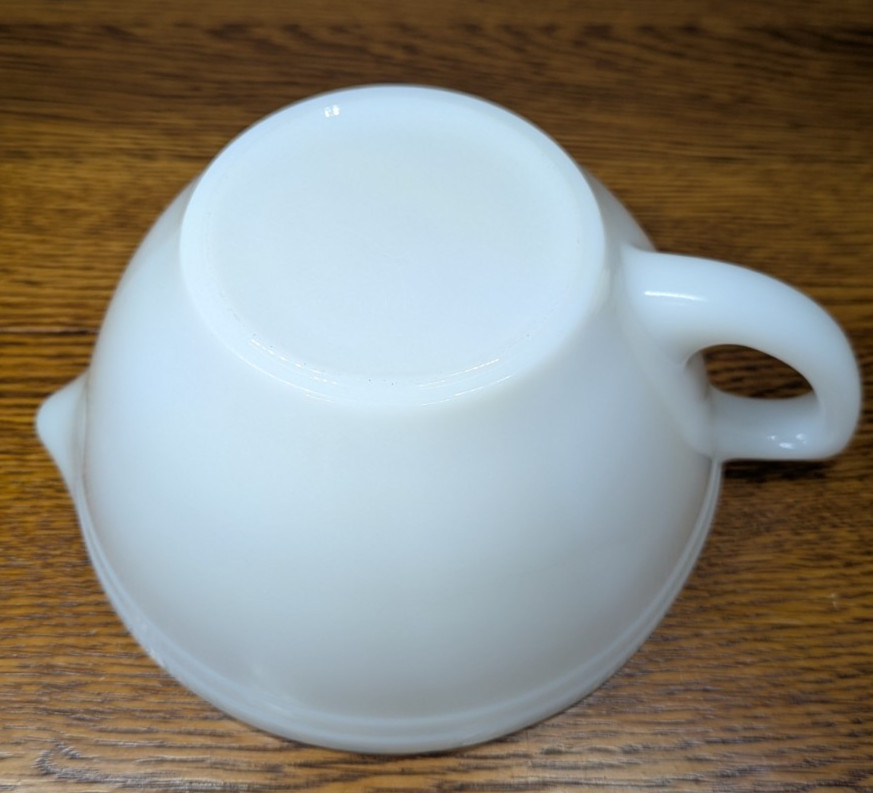 Vintage Farmers Co-Op Lakefield MN Heat Proof Batter Bowl Retro Milk Glass Bowl