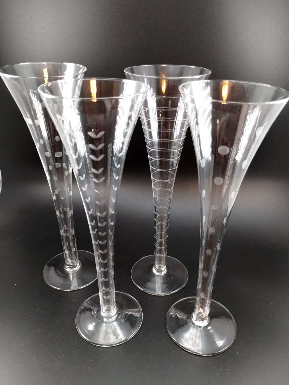 (4) HOLLOW STEM CHAMPAGNE FLUTES~10” Blown Glass~4 Etchd Designs~RARE~EXCELLENT