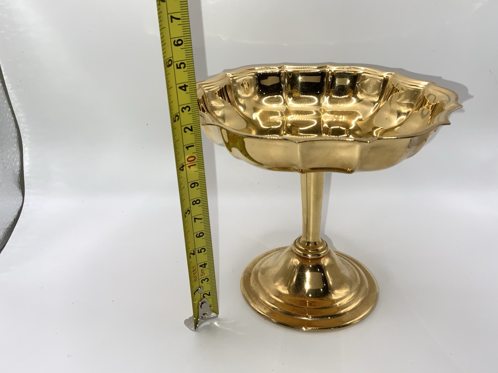 International Silver Co Electroplated w/23KT Gold Footed Scalloped Bowl 4” H