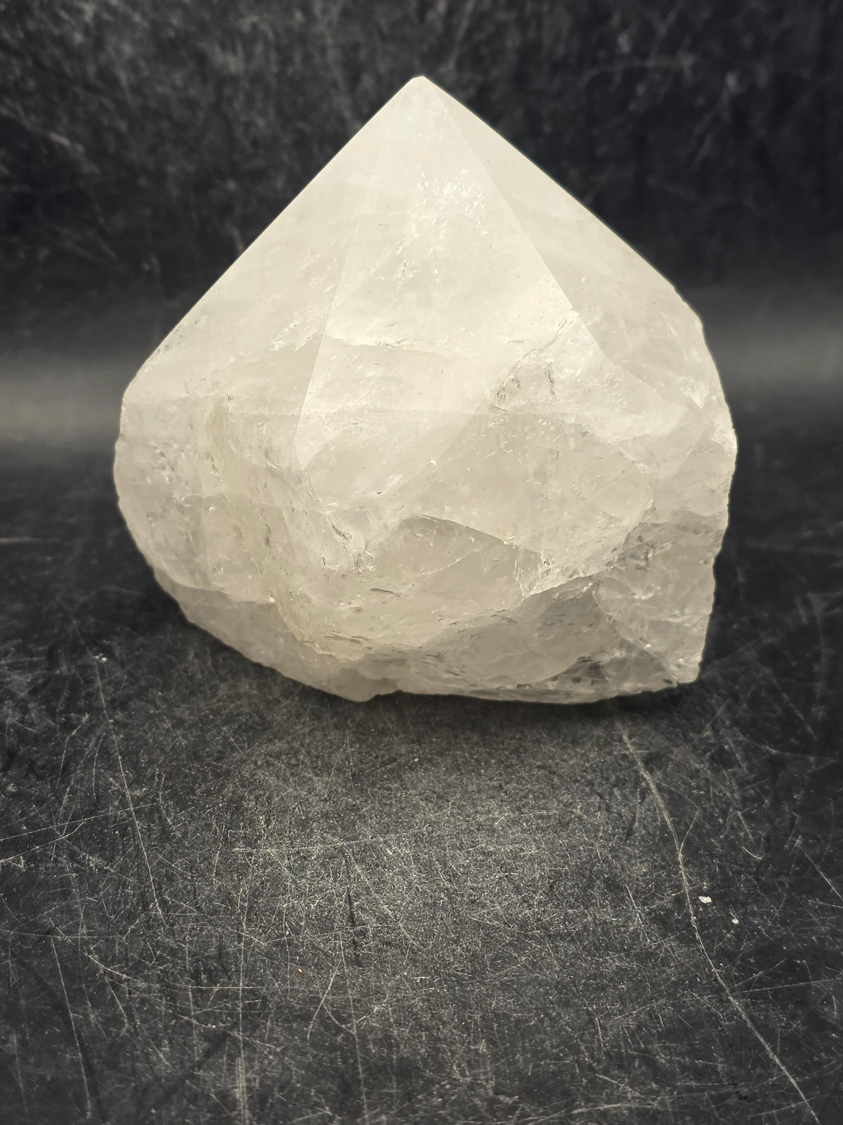 Clear quartz polished top point! 13.4 ounces, 2.8 inches tall, 2.8″ wide